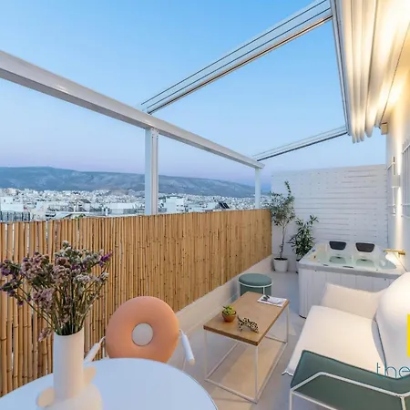 Nest: & Sea Views, Patio & Hottub * Athens